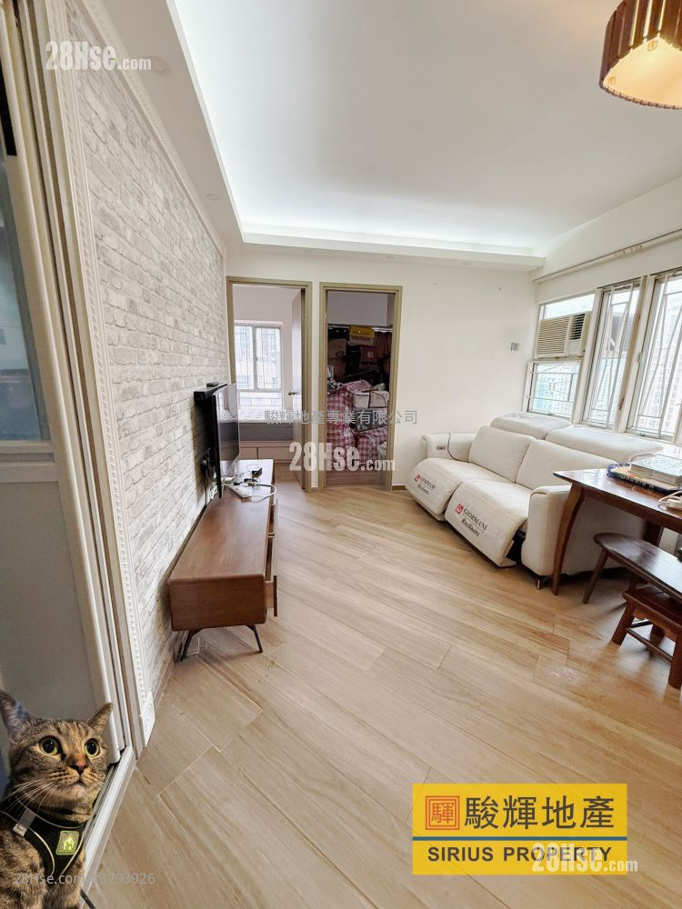 Shun Fung Building Sell 2 Bedrooms , 1 Bathroom 381 ft²