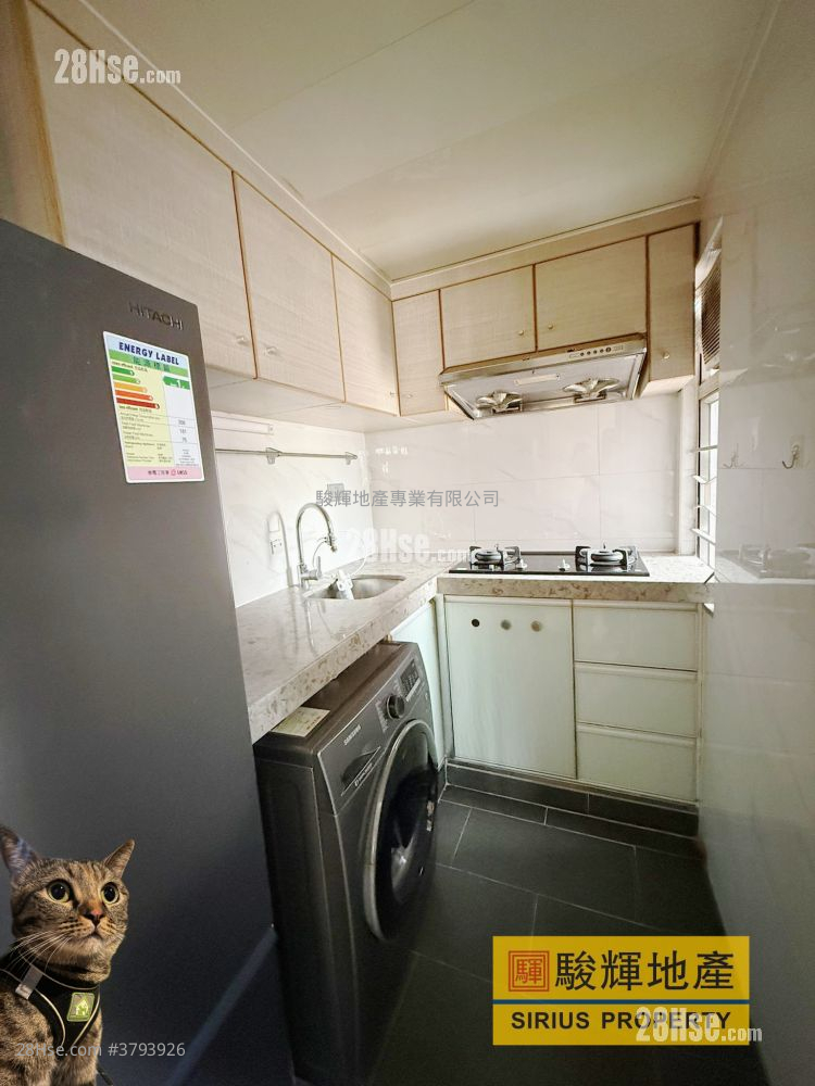 Shun Fung Building Sell 2 Bedrooms , 1 Bathroom 381 ft²