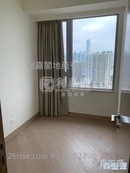 Cullinan West Sell 4 Bedrooms , 3 Bathrooms 1,327 ft²