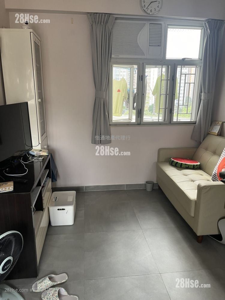 On Lok Building Sell 2 Bedrooms , 1 Bathroom 336 ft²