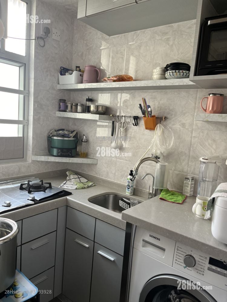 On Lok Building Sell 2 Bedrooms , 1 Bathroom 336 ft²