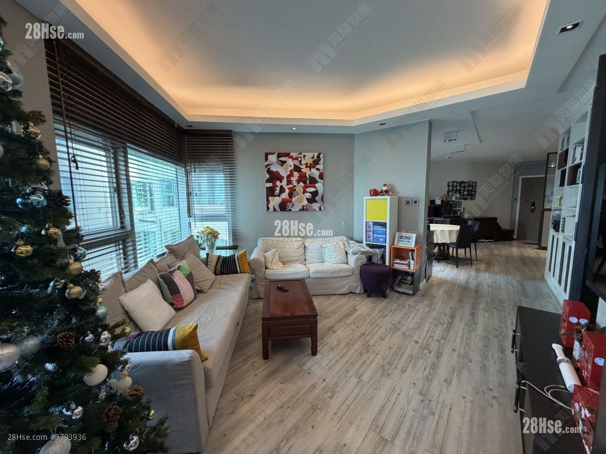 漾日居 售盘 4 房 , 3 浴室 1,681 平方尺