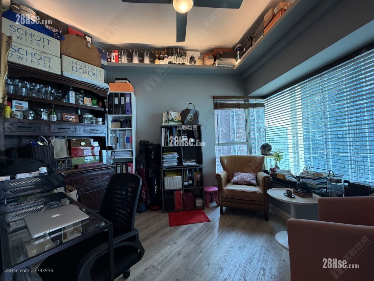 漾日居 售盘 4 房 , 3 浴室 1,681 平方尺