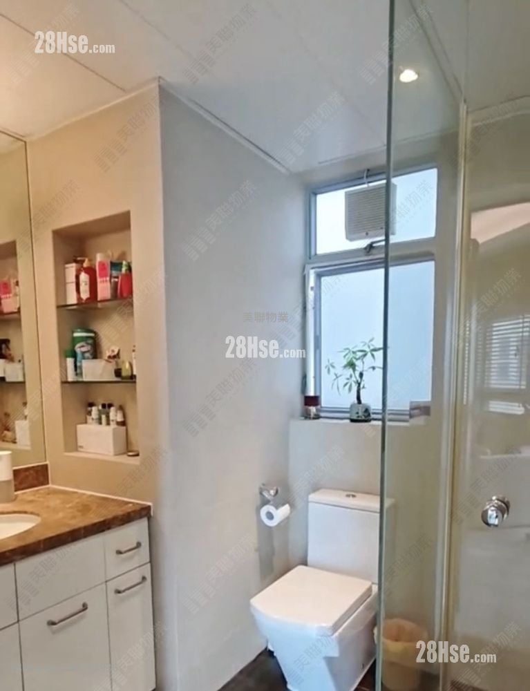 漾日居 售盘 4 房 , 3 浴室 1,681 平方尺