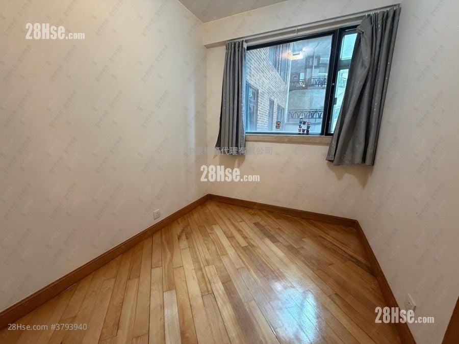 御龙居 售盘 2 房 561 平方尺