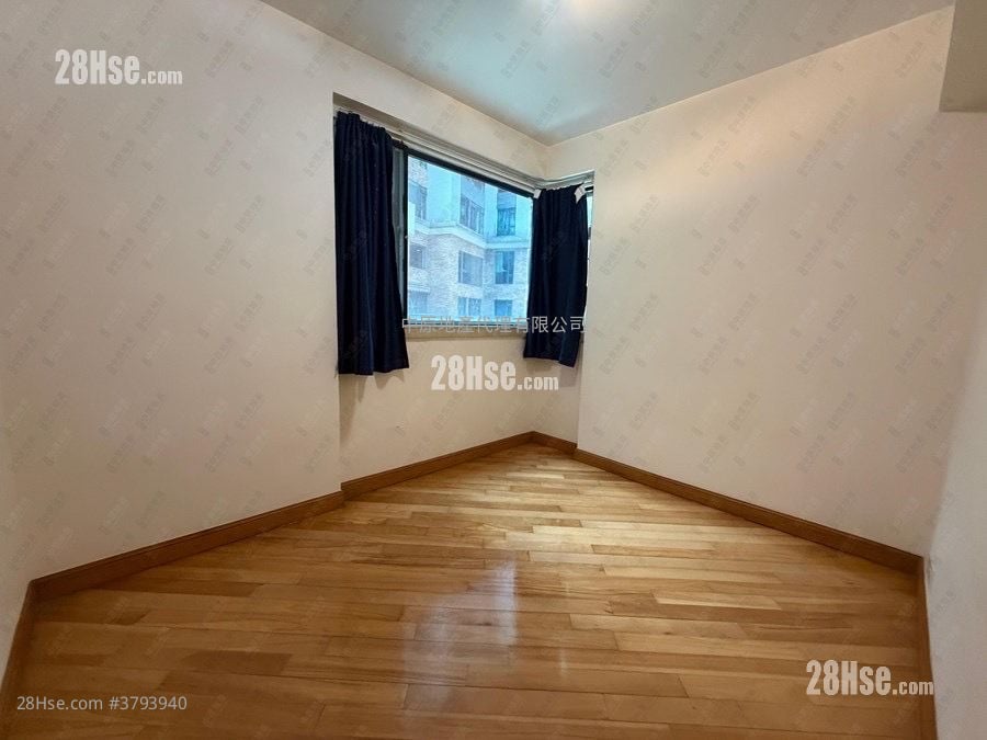 御龙居 售盘 2 房 561 平方尺