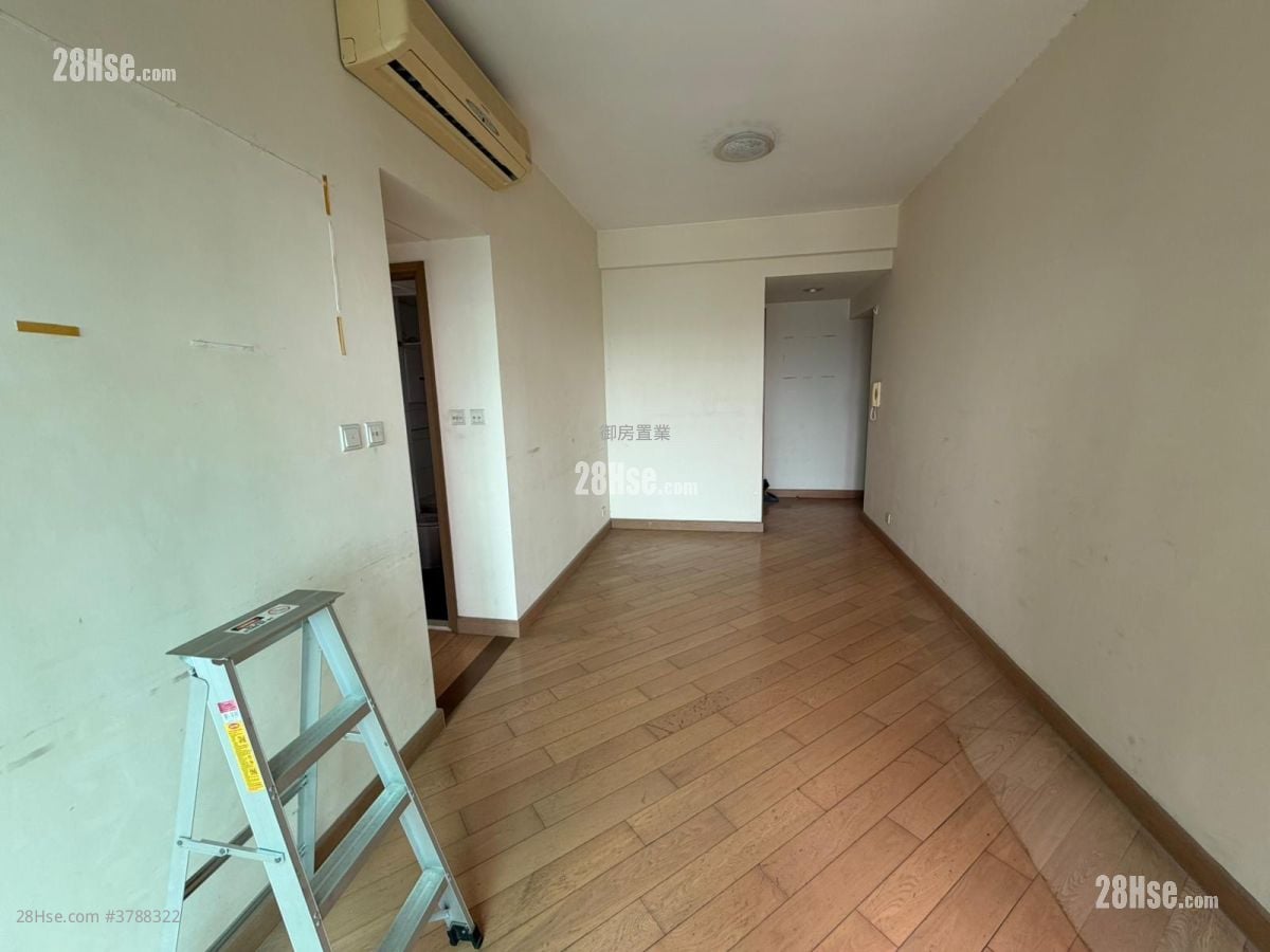 Yoho Midtown Rental 2 Bedrooms , 1 Bathroom 490 ft²