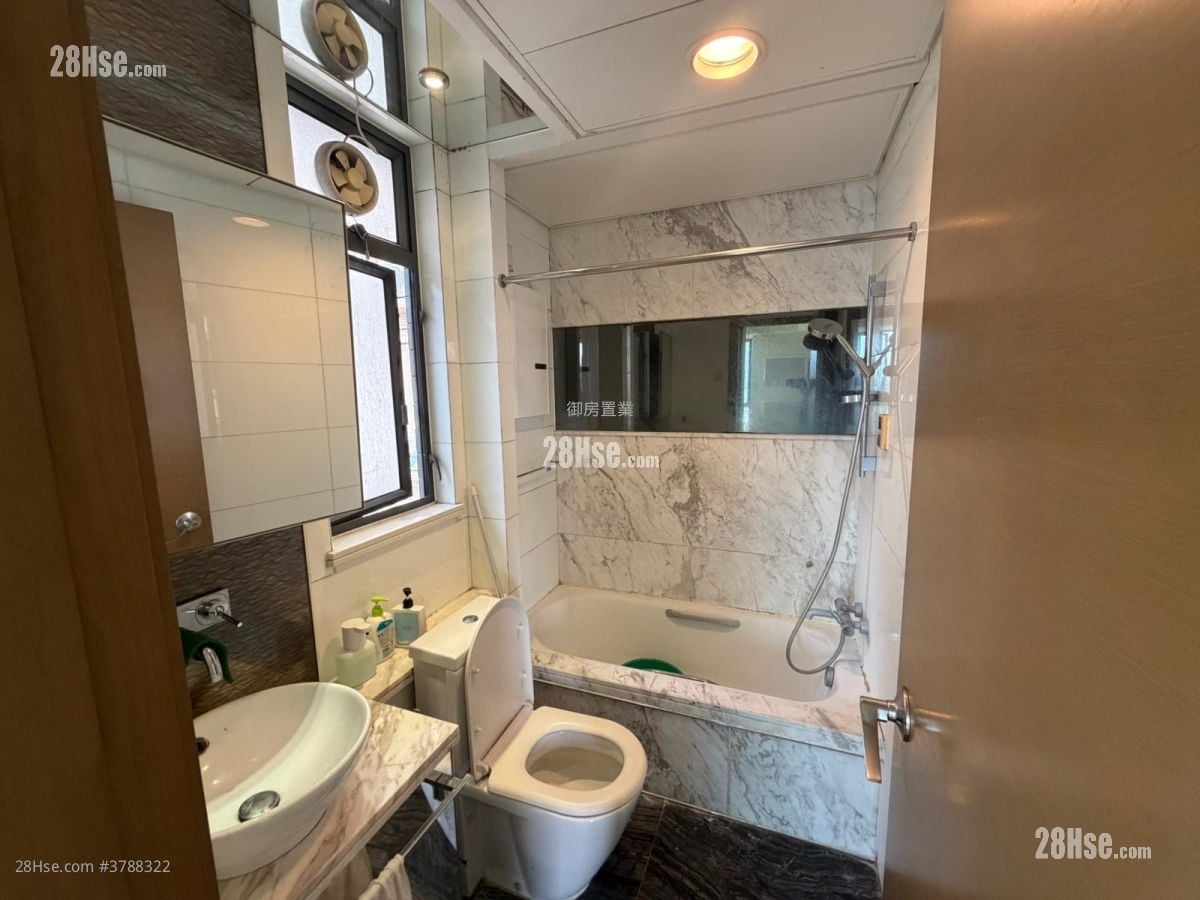 Yoho Midtown Rental 2 Bedrooms , 1 Bathroom 490 ft²