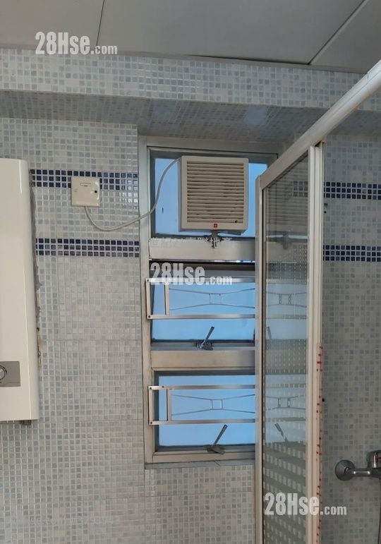 Marina Habitat Sell 3 Bedrooms , 2 Bathrooms 605 ft²