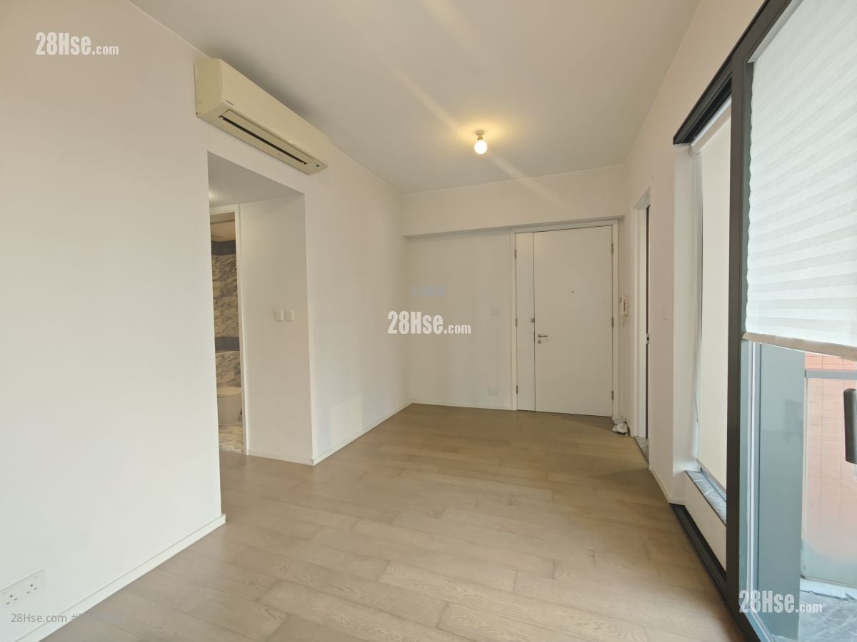 The Warren Sell 2 Bedrooms , 2 Bathrooms 610 ft²