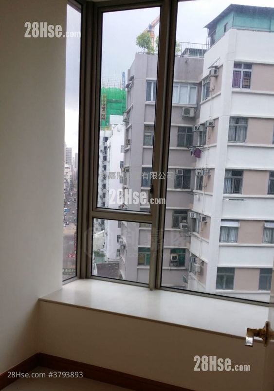 One New York Sell 2 Bedrooms , 1 Bathroom 460 ft²