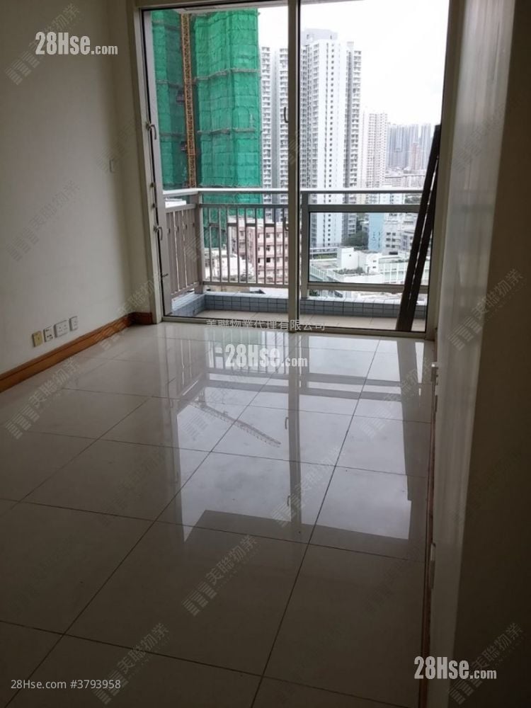 One New York Sell 2 Bedrooms , 1 Bathroom 460 ft²