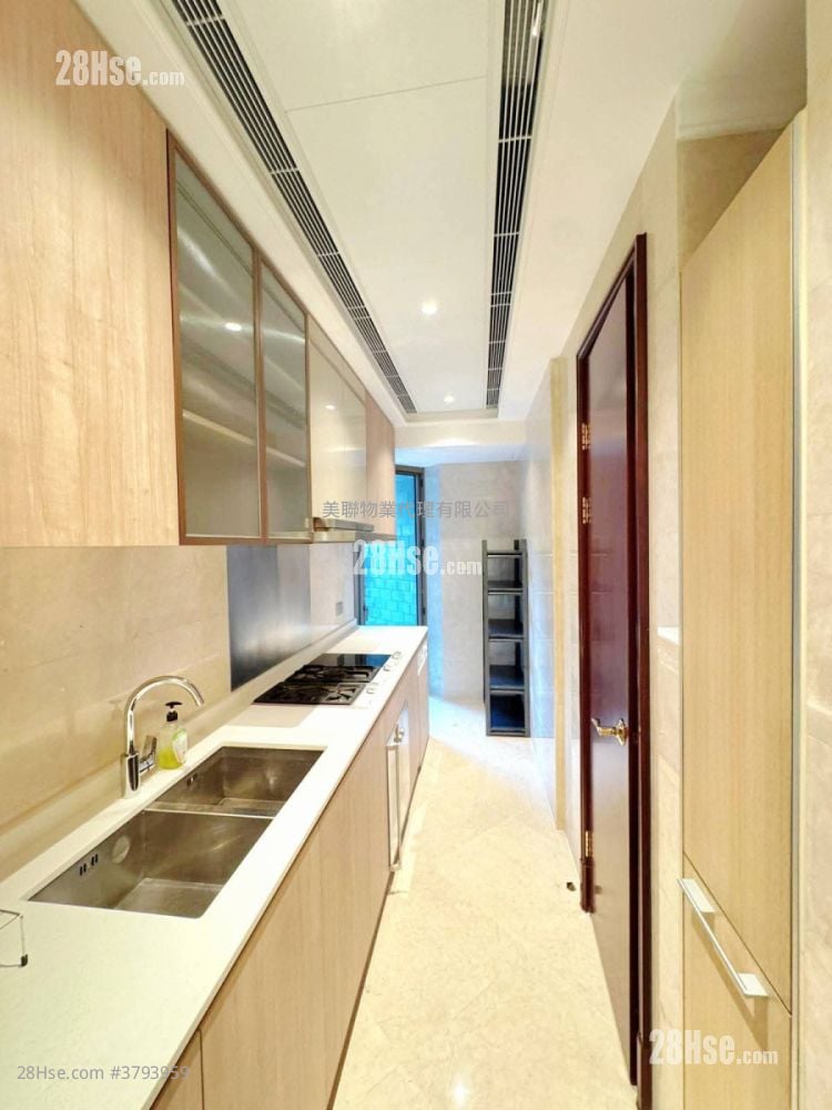 逸珑 售盘 4 房 , 3 浴室 1,650 平方尺