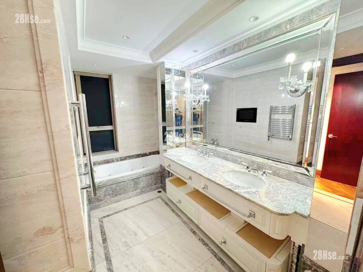 逸珑 售盘 4 房 , 3 浴室 1,650 平方尺