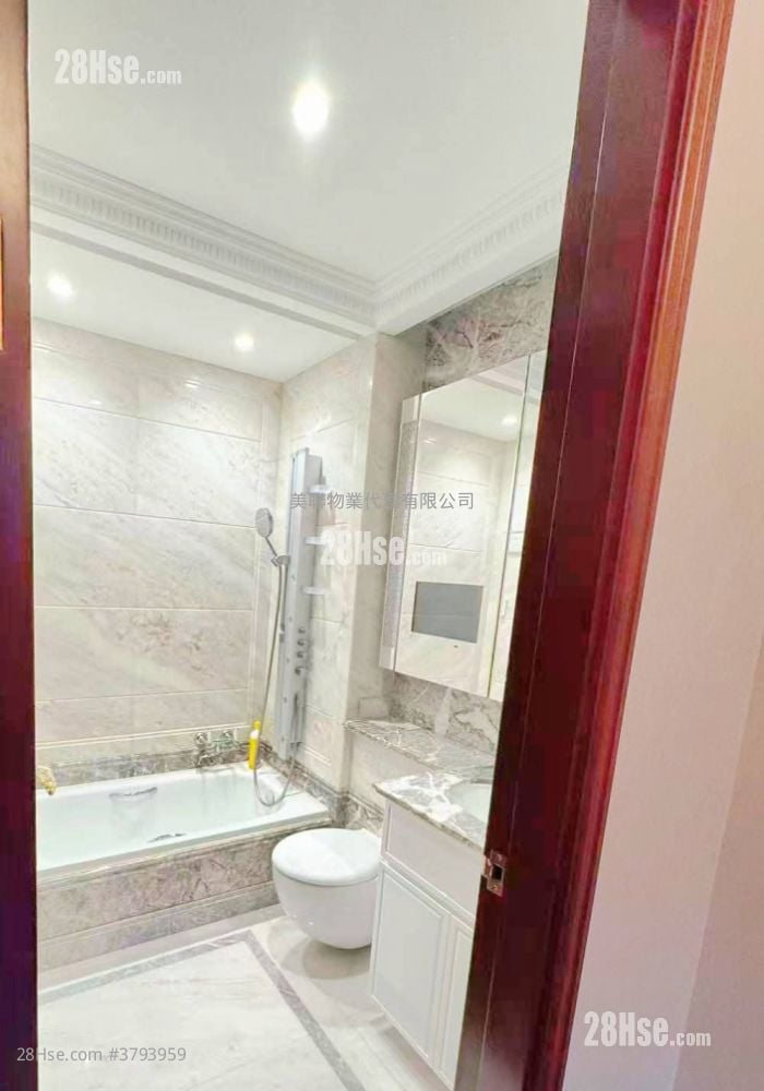 逸珑 售盘 4 房 , 3 浴室 1,650 平方尺