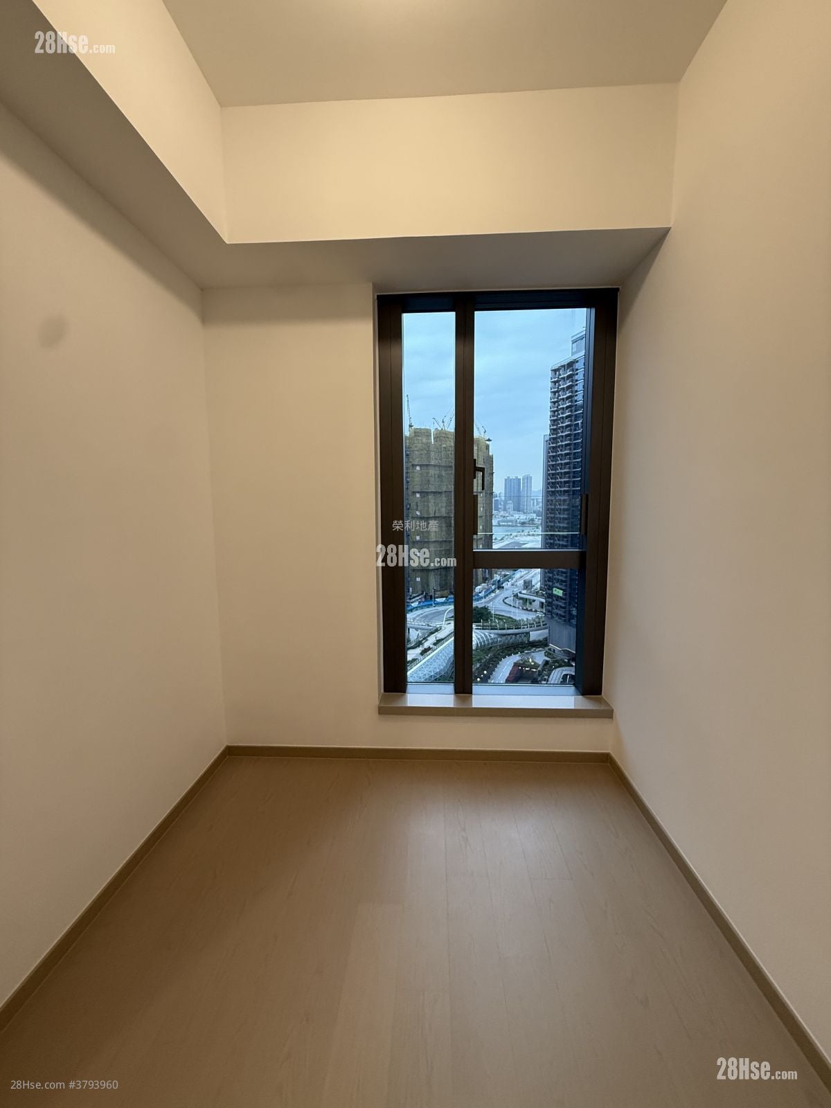 启德海湾 租盘 1 房 306 平方尺