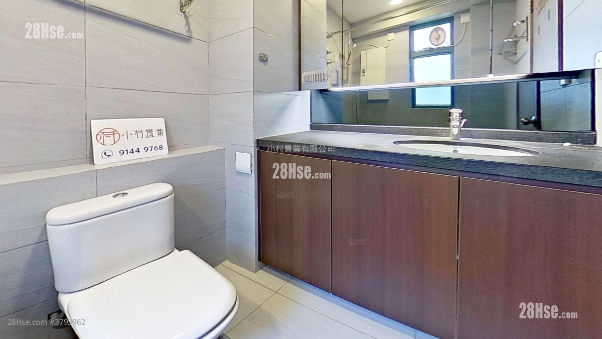 浴室: 万茂苑 租盘 3 房 , 2 浴室 962 平方尺