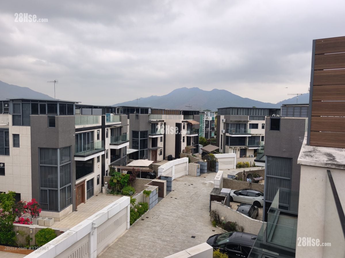 Village Sell 4 Bedrooms , 4 Bathrooms