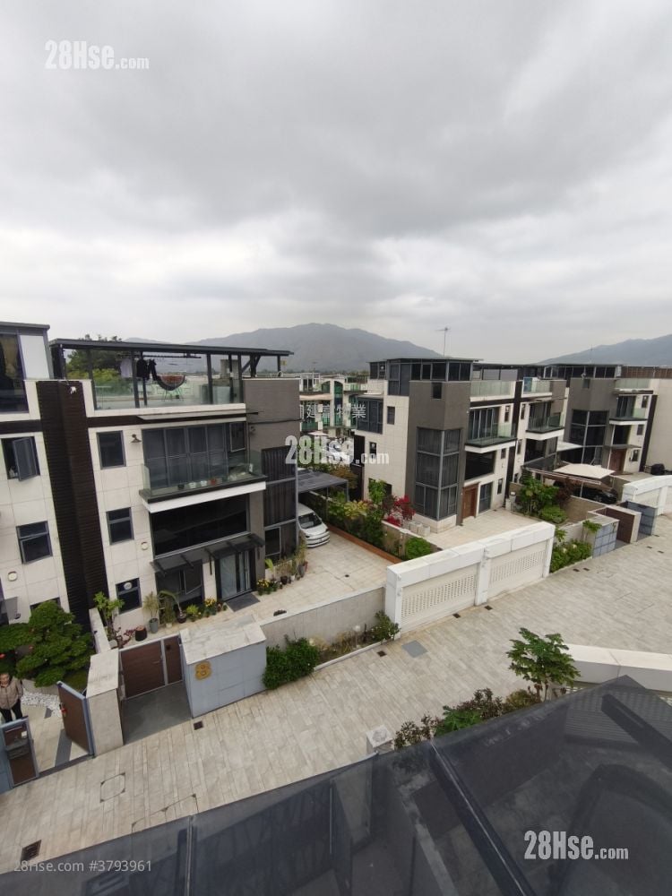 Village Sell 4 Bedrooms , 4 Bathrooms