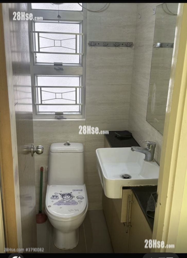 瑞景大厦 租盘 2 房 , 1 浴室 330 平方尺