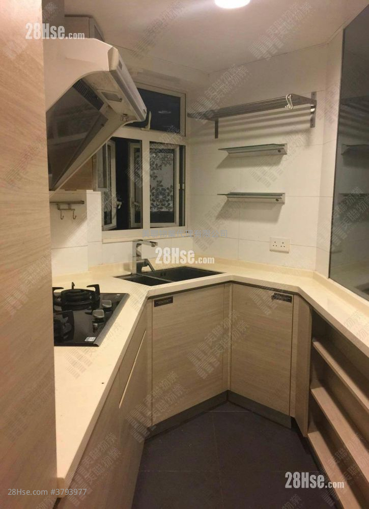 峻滢 售盘 2 房 499 平方尺