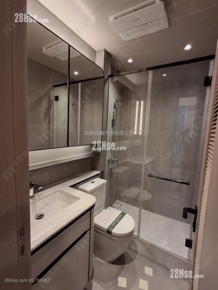 Park Seasons Rental 2 Bedrooms , 1 Bathroom 448 ft²