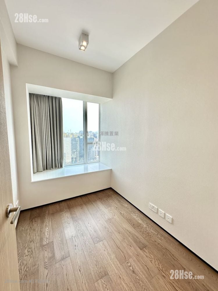 现崇山 租盘 3 房 , 2 浴室 946 平方尺