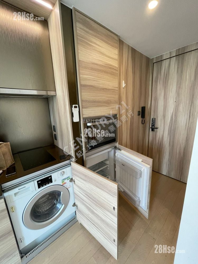 The.met.blossom Sell Studio , 1 Bathroom 221 ft²