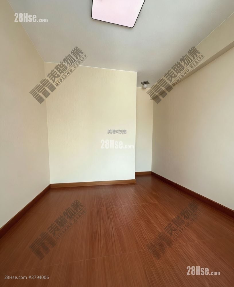 Park Island Sell 2 Bedrooms , 1 Bathroom 594 ft²