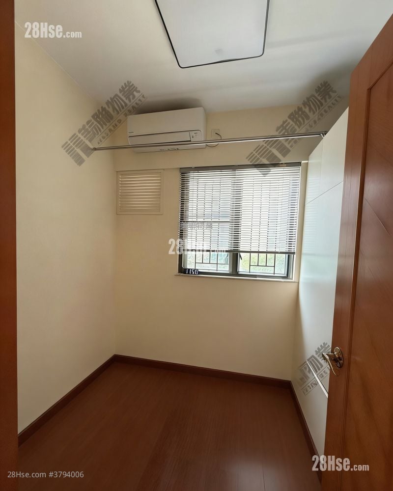 Park Island Sell 2 Bedrooms , 1 Bathroom 594 ft²