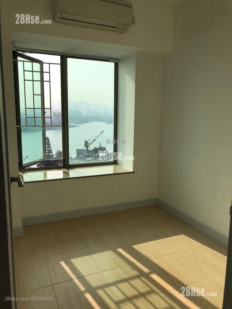 Hampton Place Sell 2 Bedrooms , 1 Bathroom 429 ft²