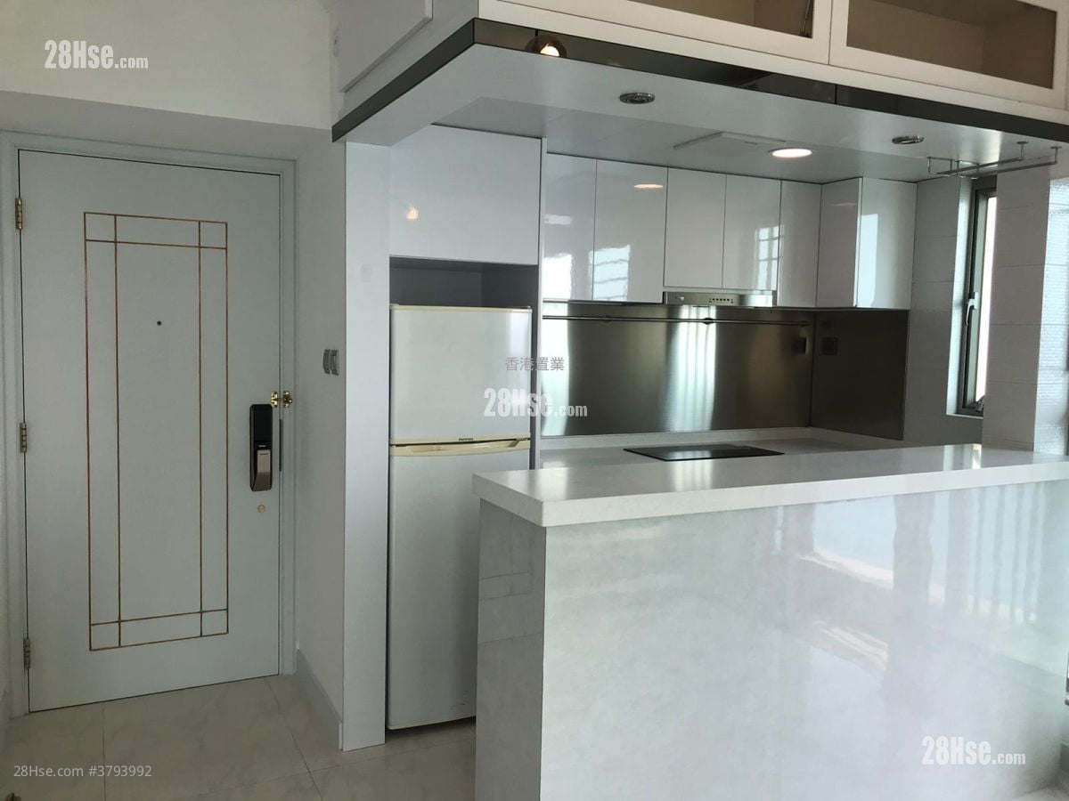 Hampton Place Sell 2 Bedrooms , 1 Bathroom 429 ft²