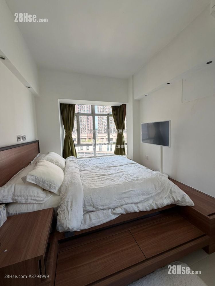 Sunshine City Rental 2 Bedrooms , 1 Bathroom 337 ft²