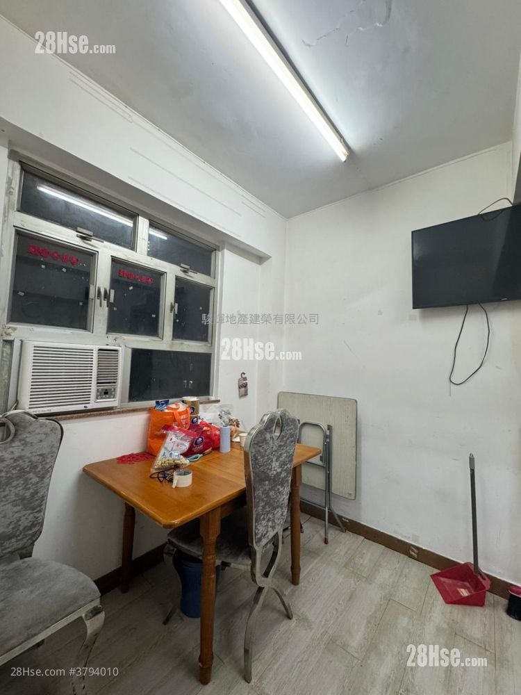 金辉大厦 租盘 2 房 , 1 浴室 340 平方尺