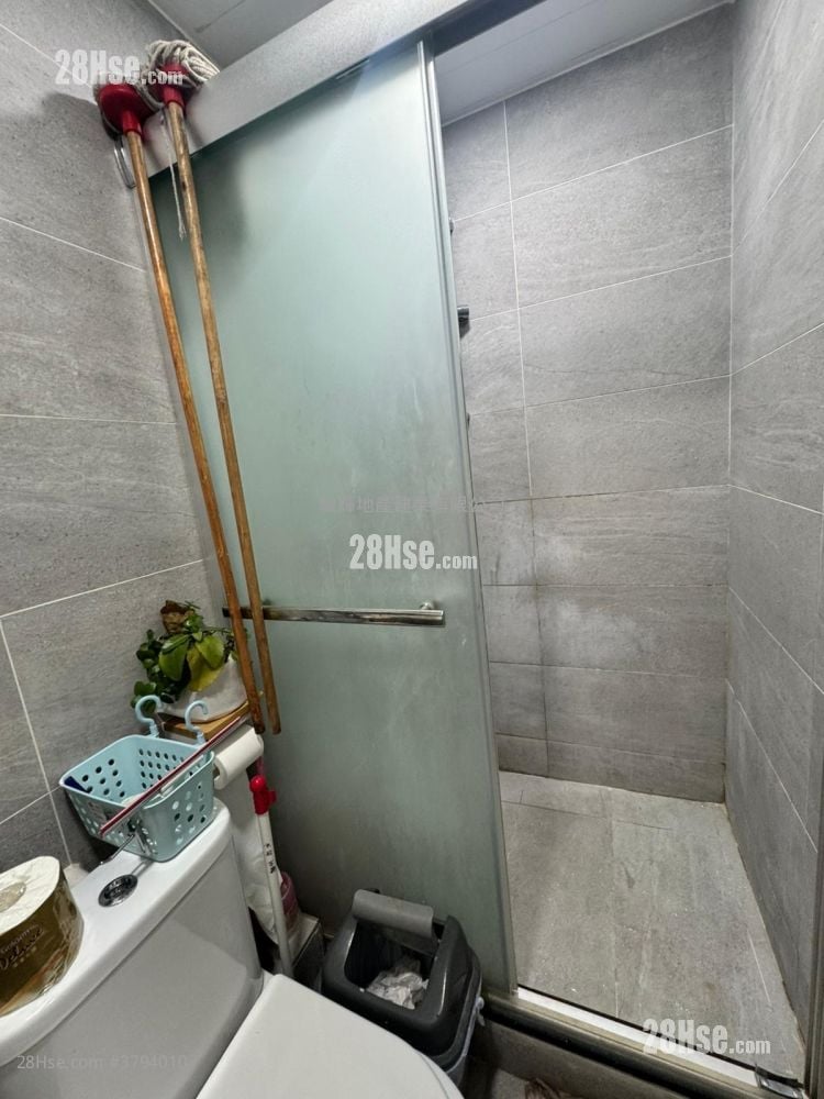 金辉大厦 租盘 2 房 , 1 浴室 340 平方尺