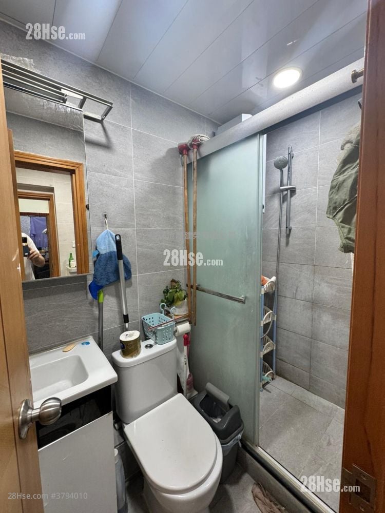 金辉大厦 租盘 2 房 , 1 浴室 340 平方尺