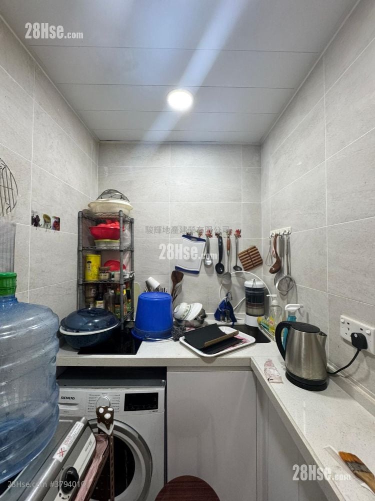 金辉大厦 租盘 2 房 , 1 浴室 340 平方尺