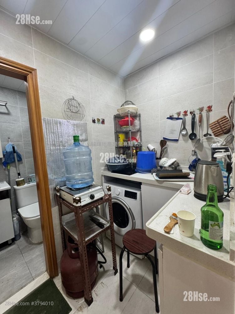 金辉大厦 租盘 2 房 , 1 浴室 340 平方尺