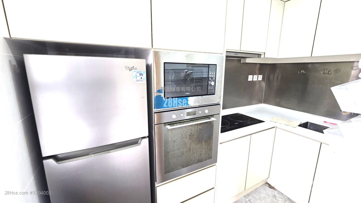 村屋 租盘 3 房 , 2 浴室 700 平方尺