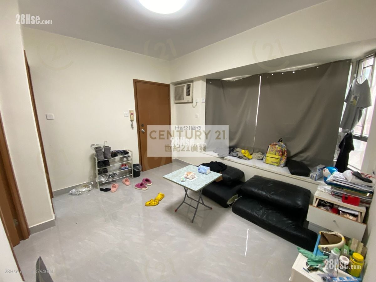 Apartment Sell 3 Bedrooms , 1 Bathroom 455 ft²