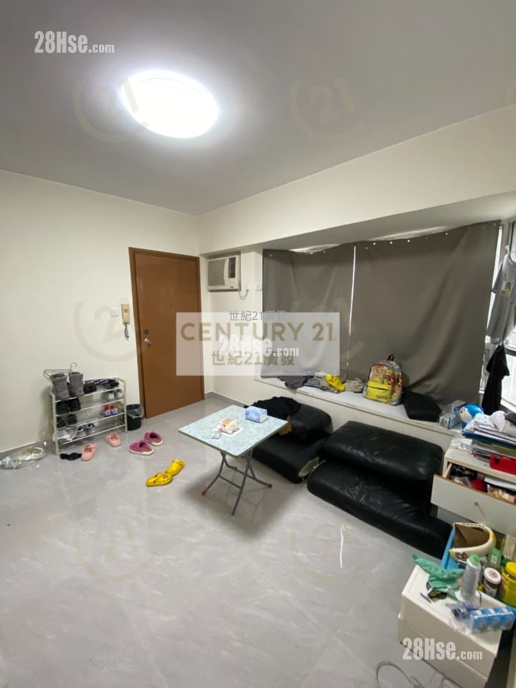 Apartment Sell 3 Bedrooms , 1 Bathroom 455 ft²