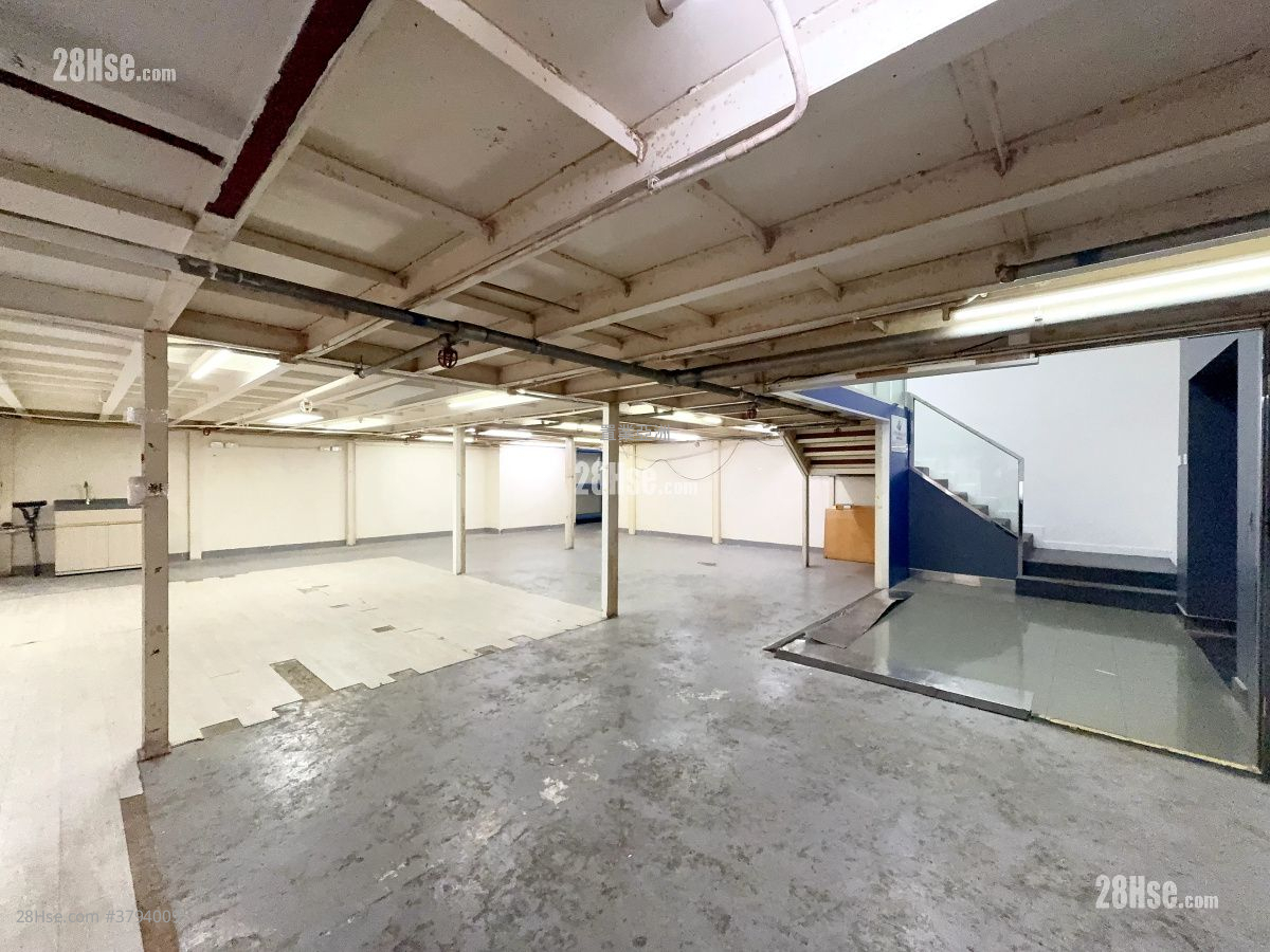 嘉力工业中心 租盘 4 房 , 2 厕所