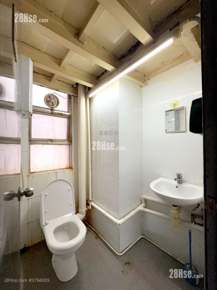 嘉力工业中心 租盘 4 房 , 2 厕所