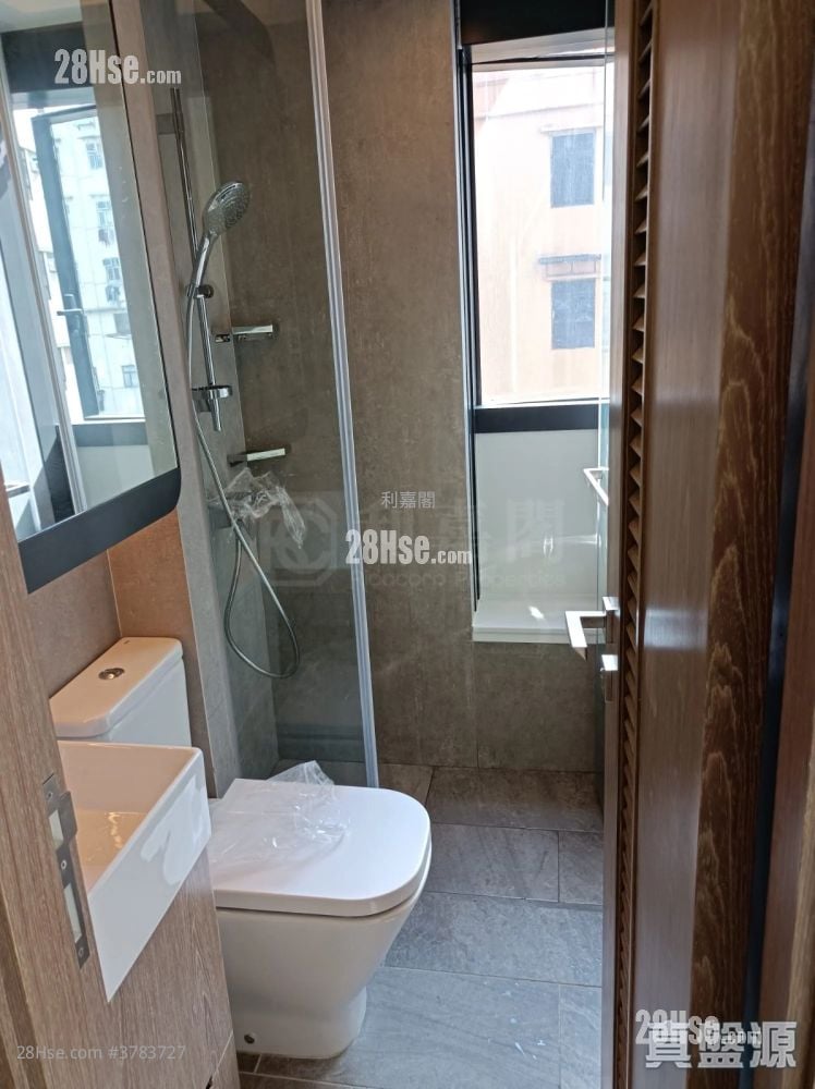 Enchantee Rental 2 Bedrooms , 1 Bathroom 181 ft²