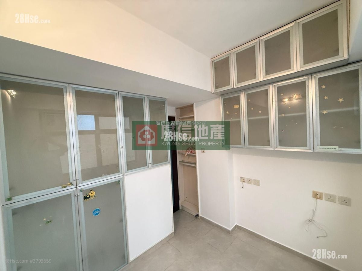 长兴大厦 售盘 1 房 , 1 浴室 256 平方尺