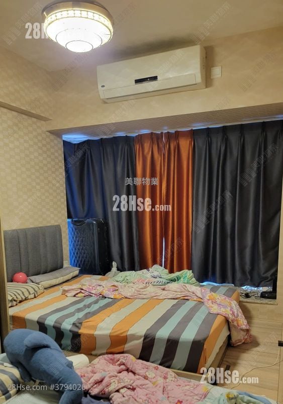 Yuccie Square Sell 3 Bedrooms , 2 Bathrooms 645 ft²