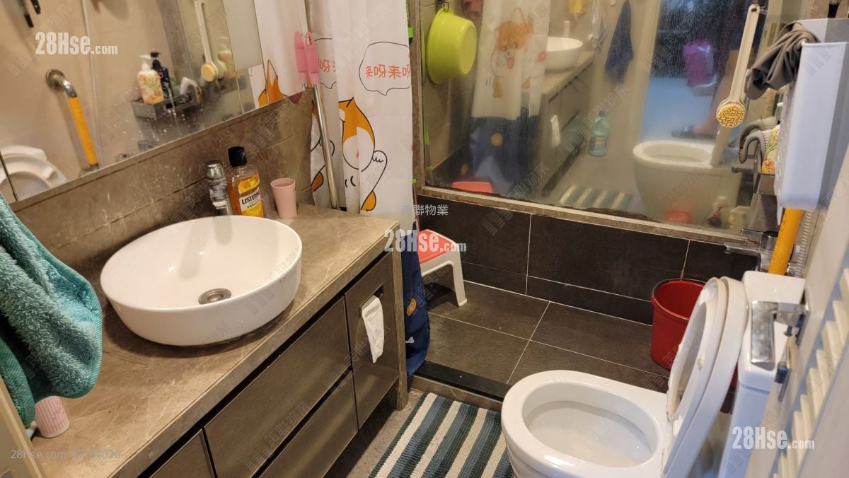 Yuccie Square Sell 3 Bedrooms , 2 Bathrooms 645 ft²