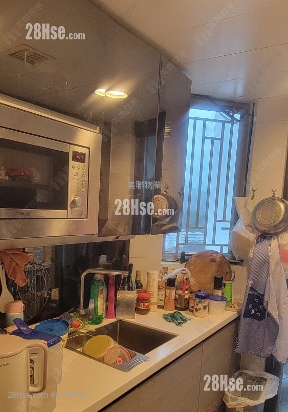 Yuccie Square Sell 3 Bedrooms , 2 Bathrooms 645 ft²