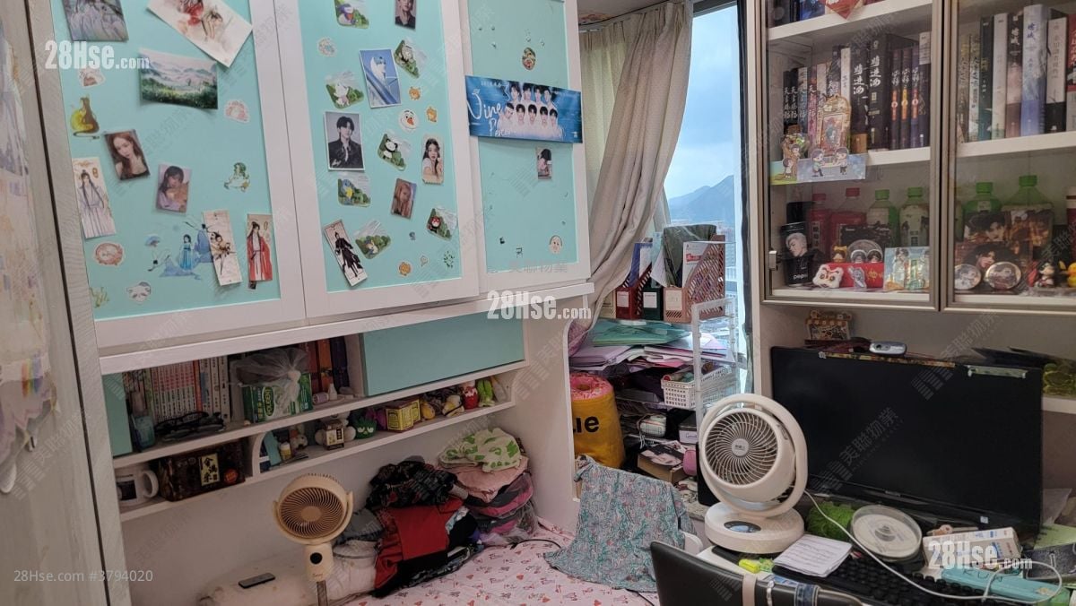 Yuccie Square Sell 3 Bedrooms , 2 Bathrooms 645 ft²