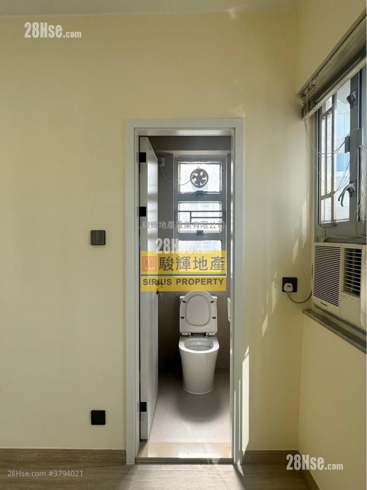 华枫大厦 租盘 236 平方尺